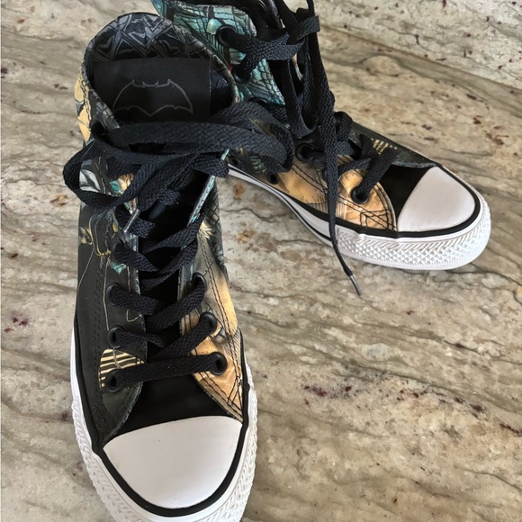 Converse Batman high-top Women’s 6, Men’s 4 EUC - Picture 11 of 16